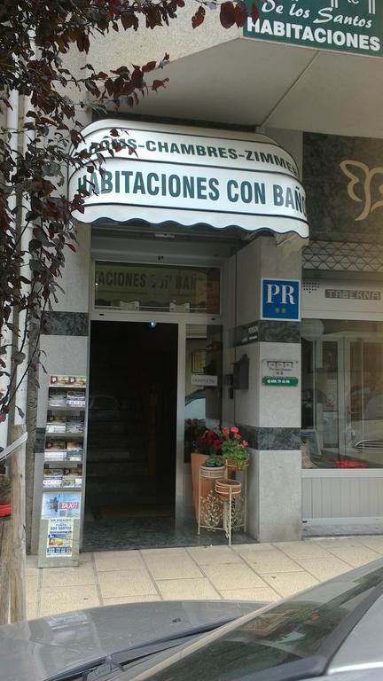 Hostal Ponte Dos Santos Ribadeo Esterno foto